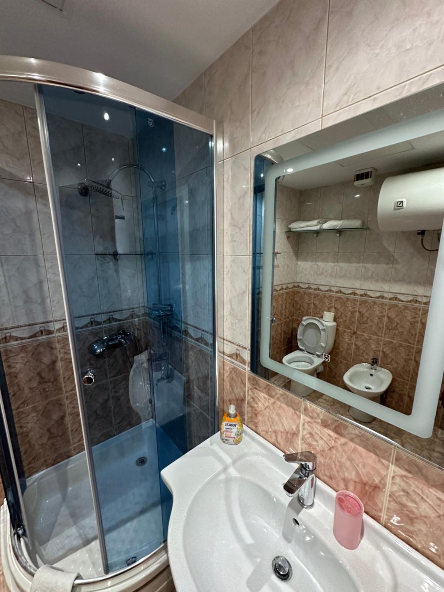 Dionis 2* Tirana