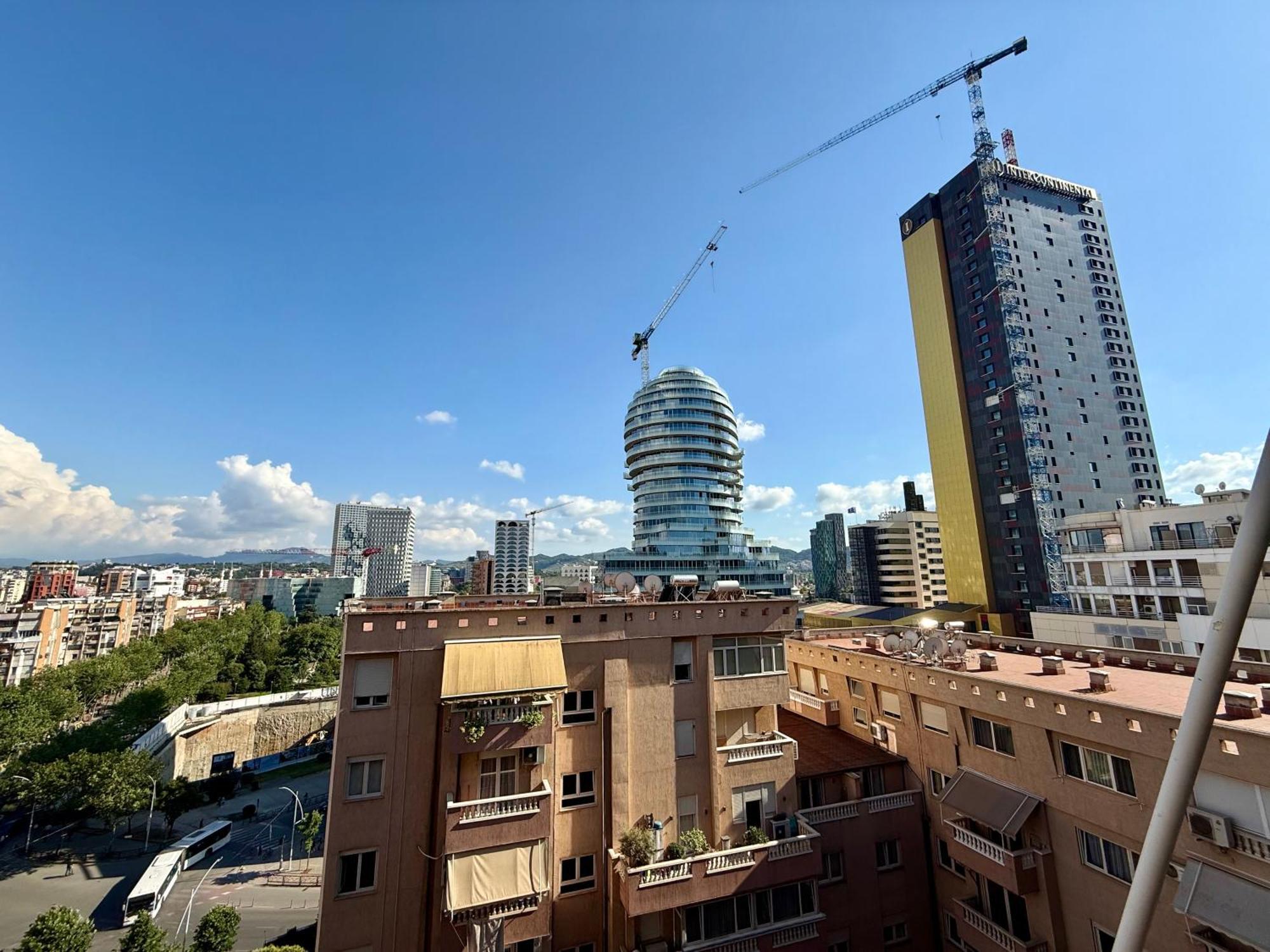 Dionis Tirana